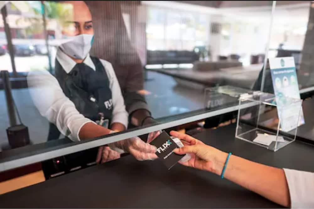 Flix Hotel Масейо Экстерьер фото